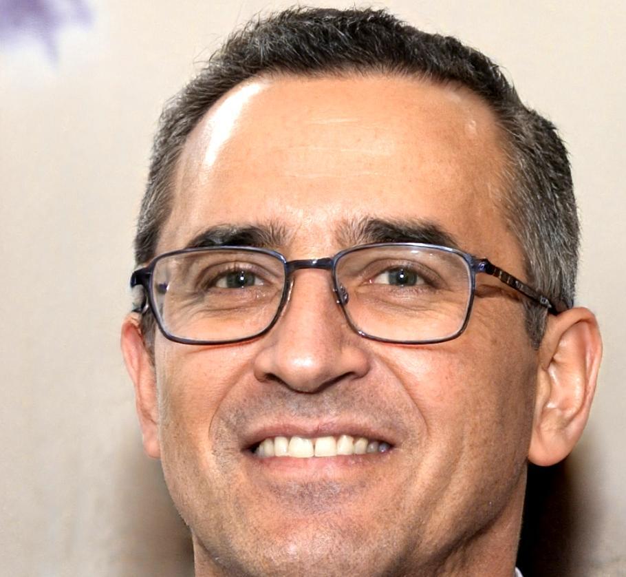 Marcus Dubois - Risk Management Specialist